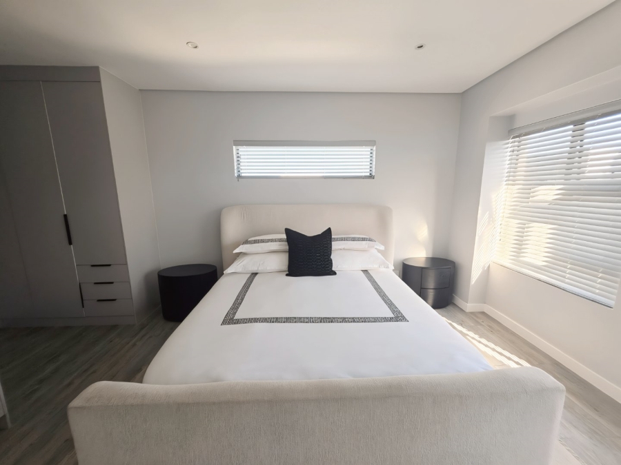 To Let 4 Bedroom Property for Rent in Sandown Western Cape